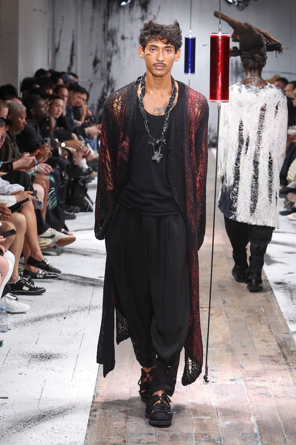 LOOK 30