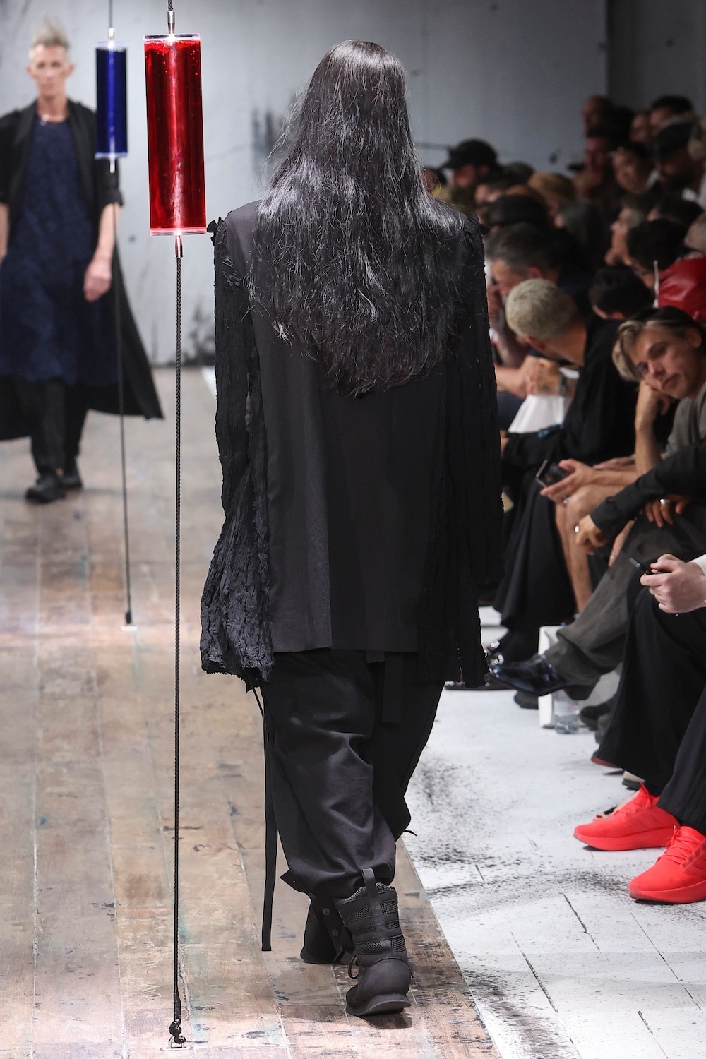 LOOK 33