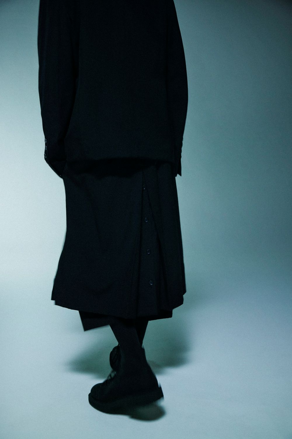 LOOK 12