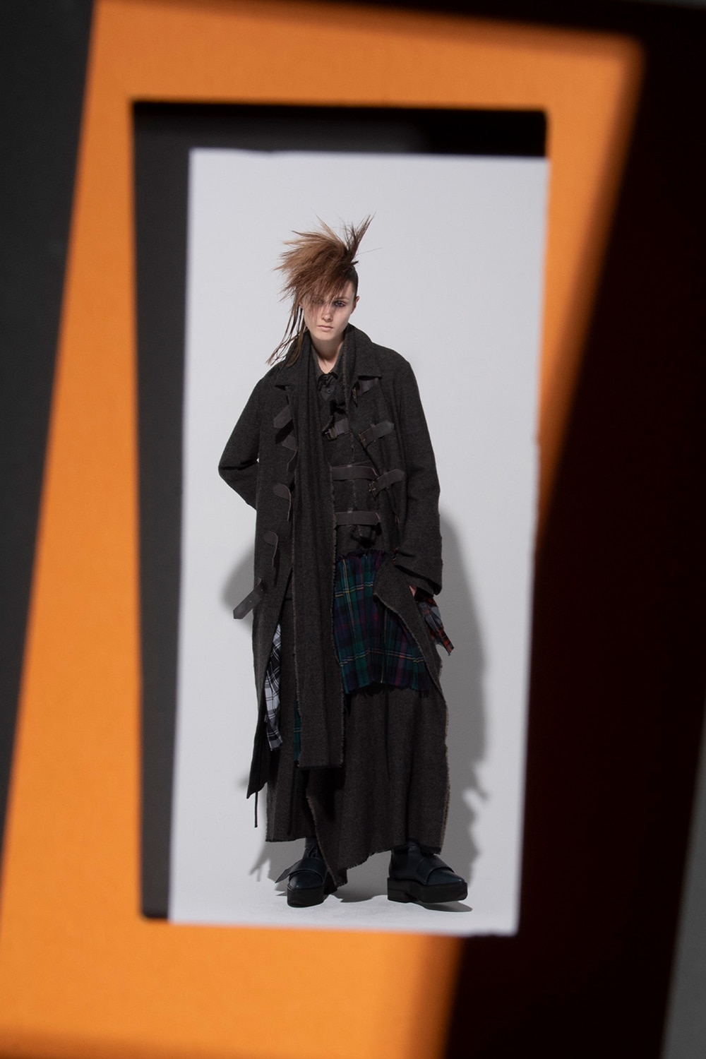 LOOK 12