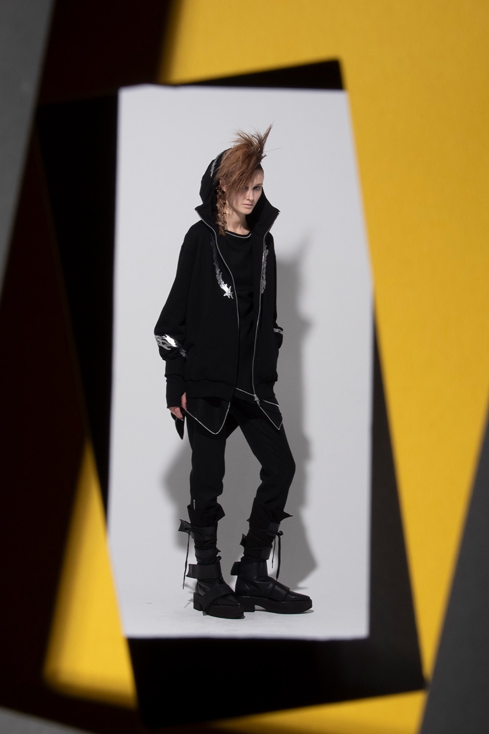 LOOK 23