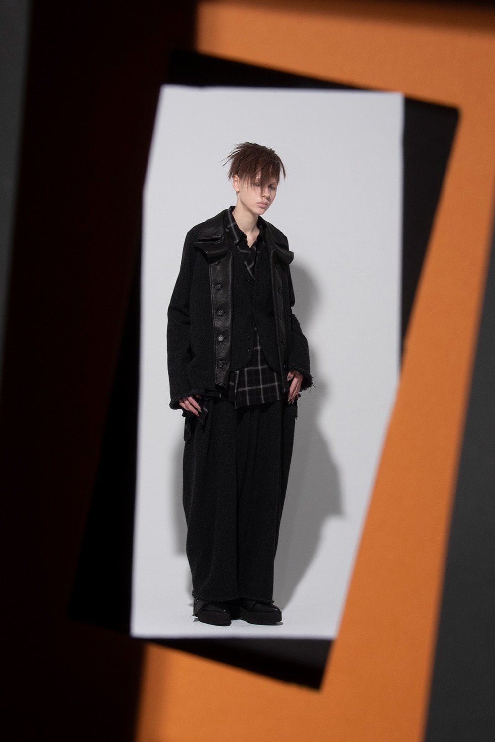 LOOK 03