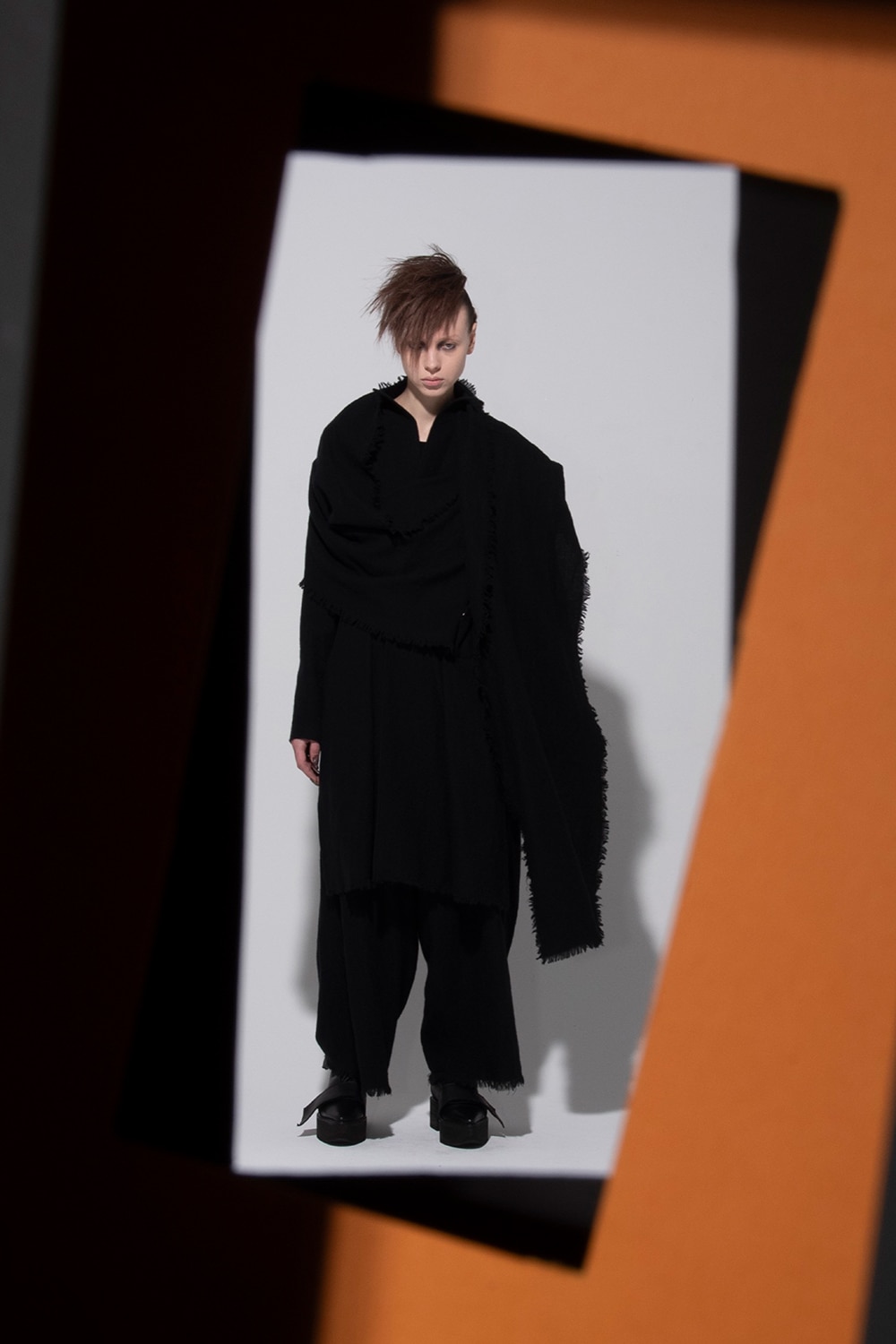 LOOK 04