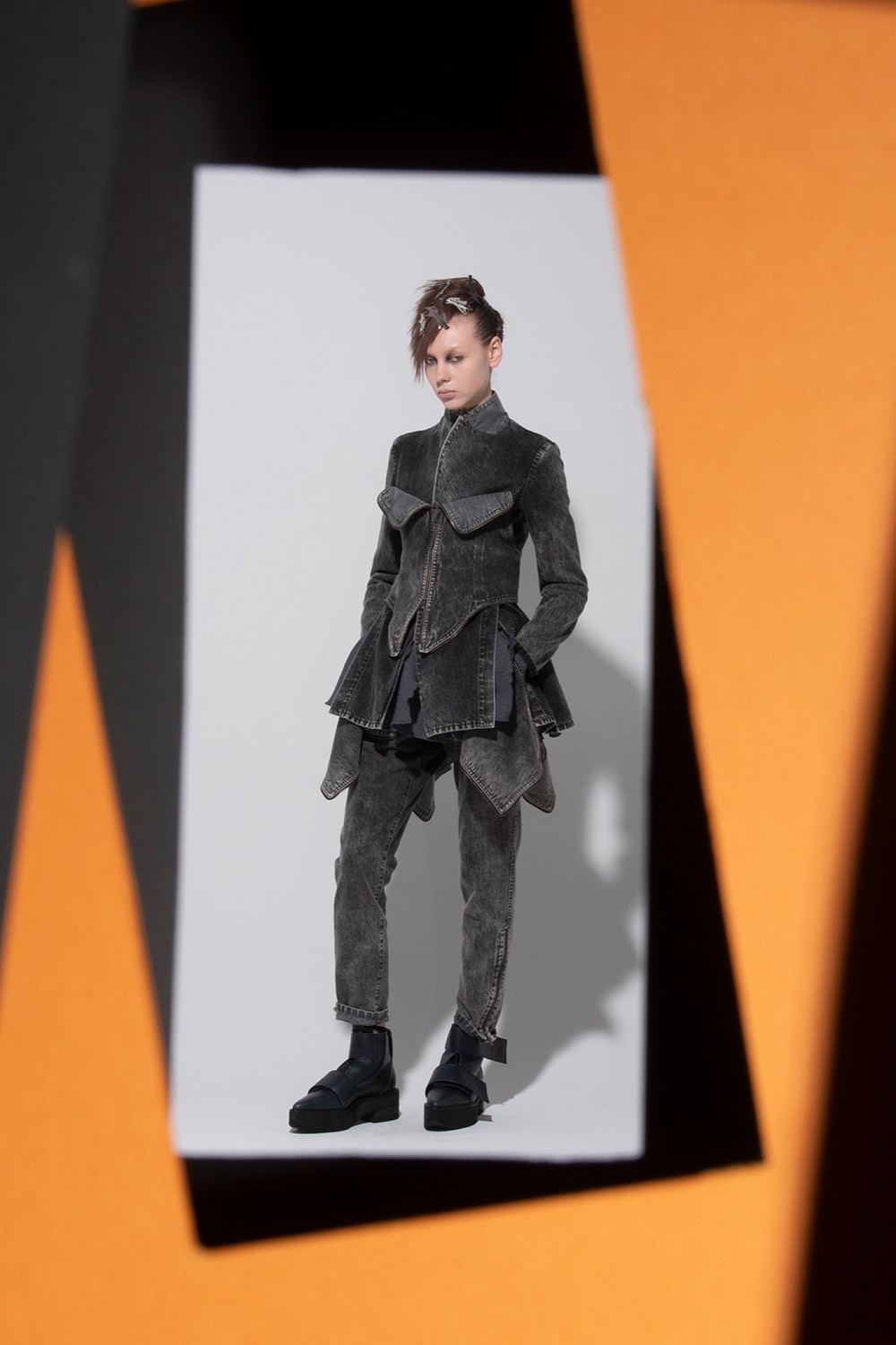 LOOK 08