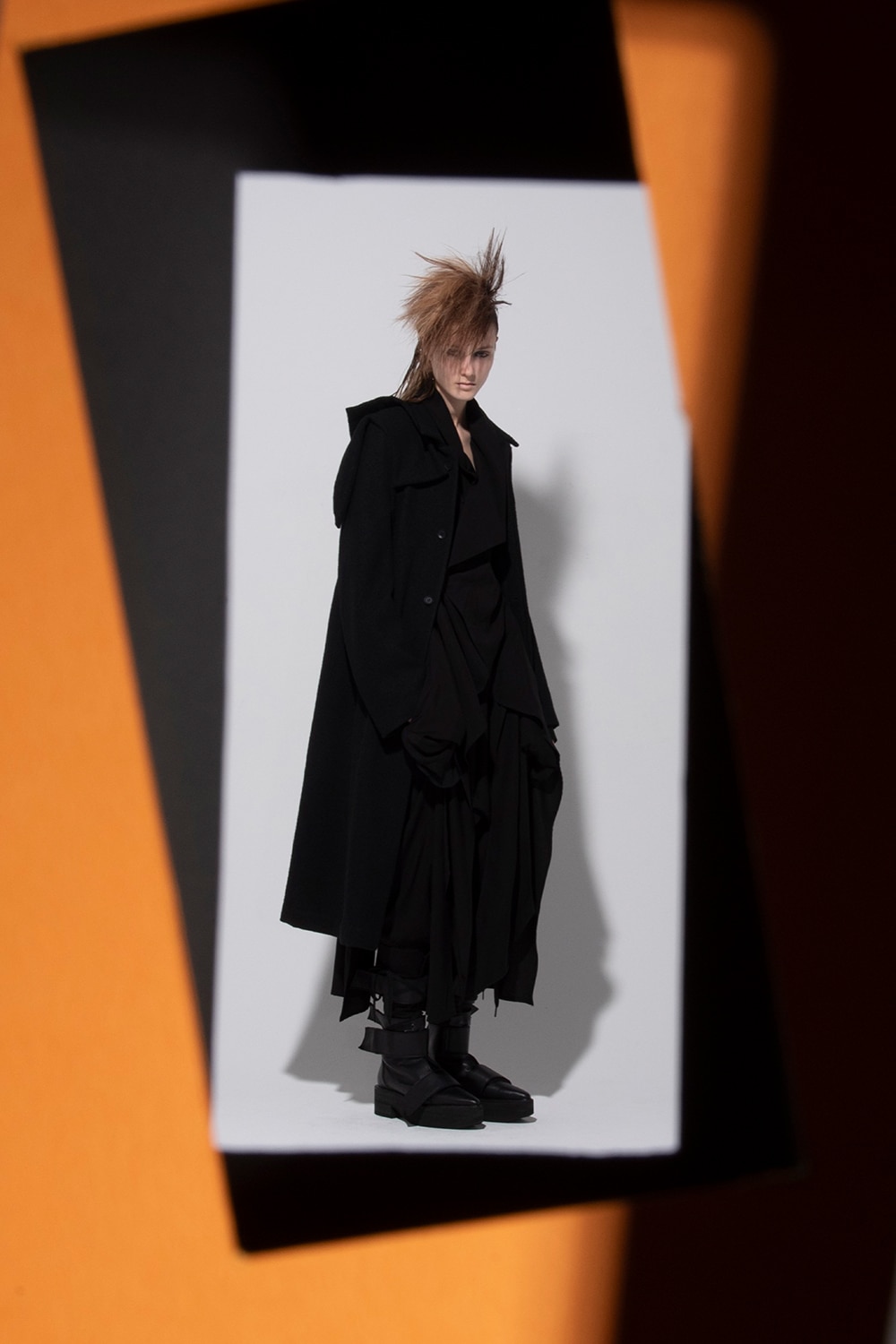 LOOK 09