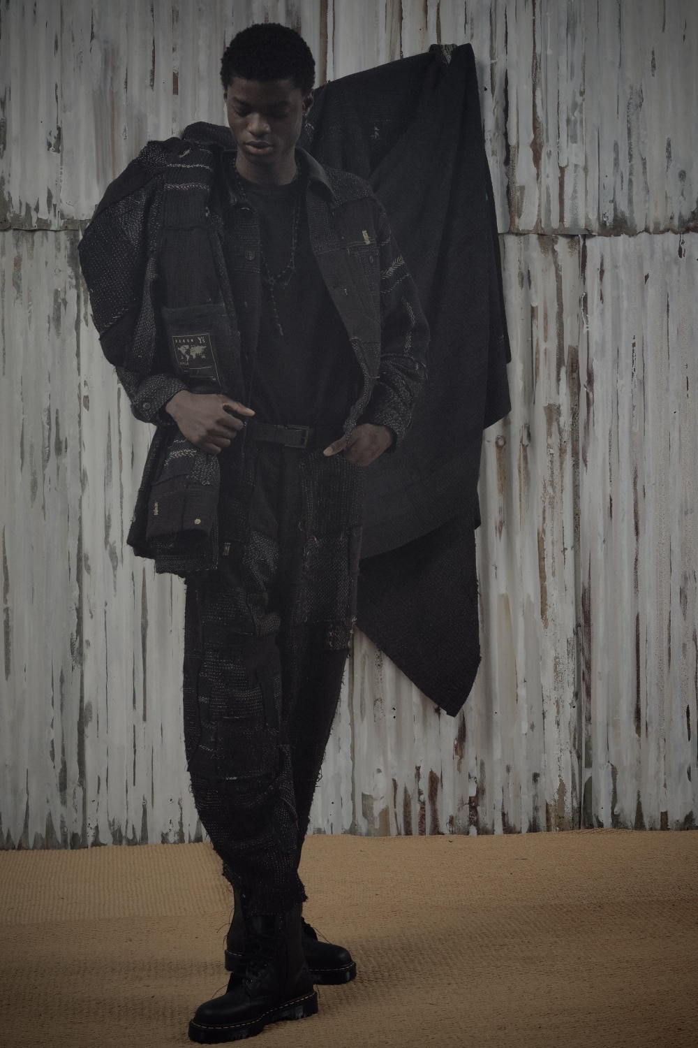 LOOK 04