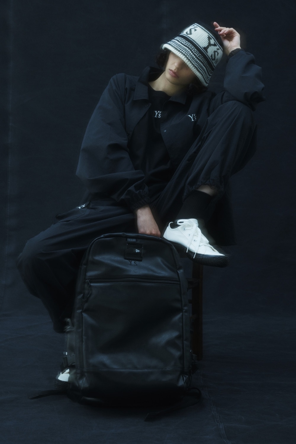LOOK 02