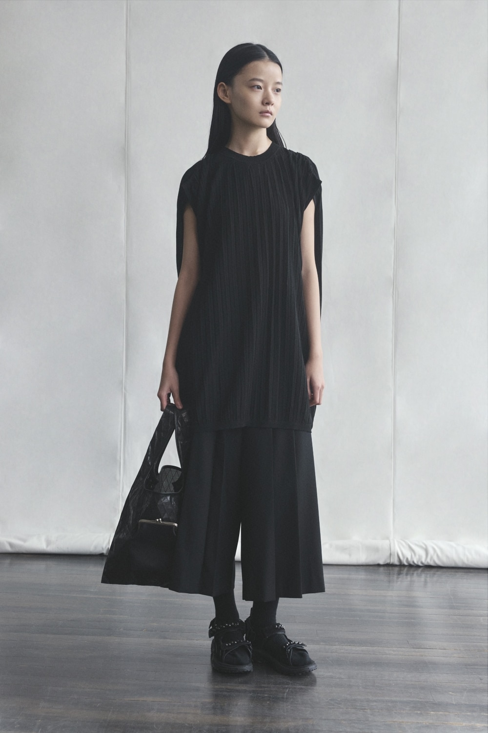 LOOK 09