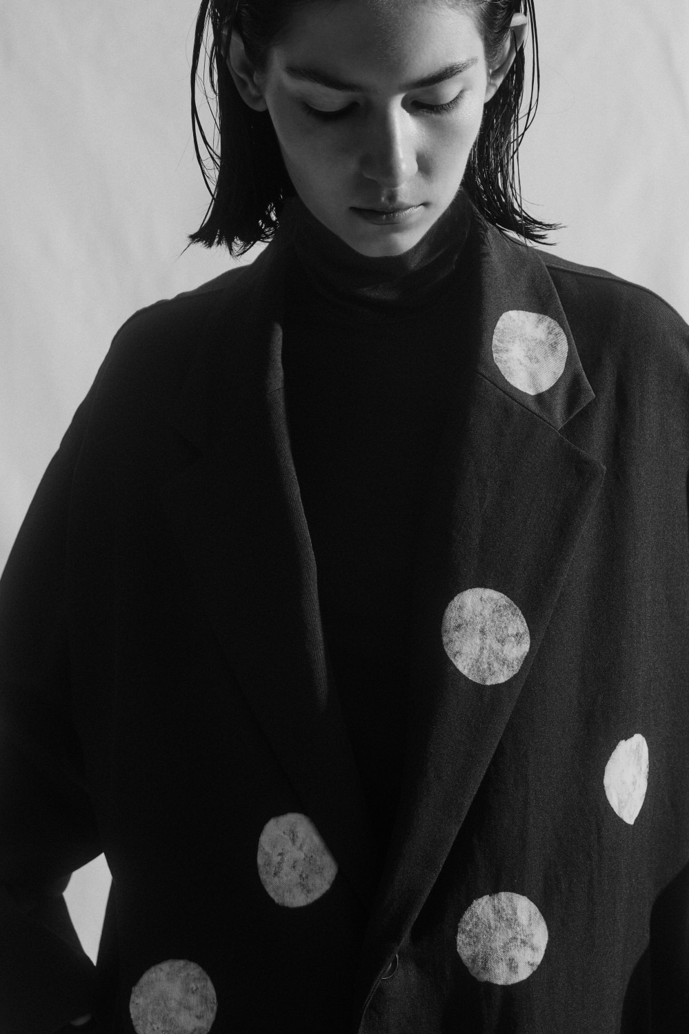 LOOK 01