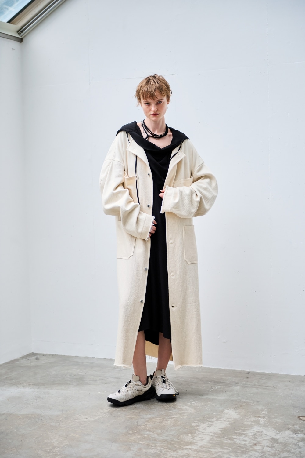 LOOK 01