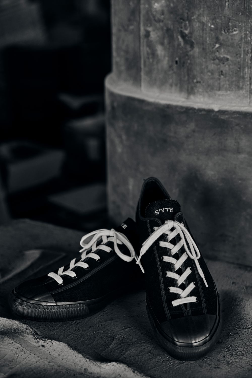LOOK 03
