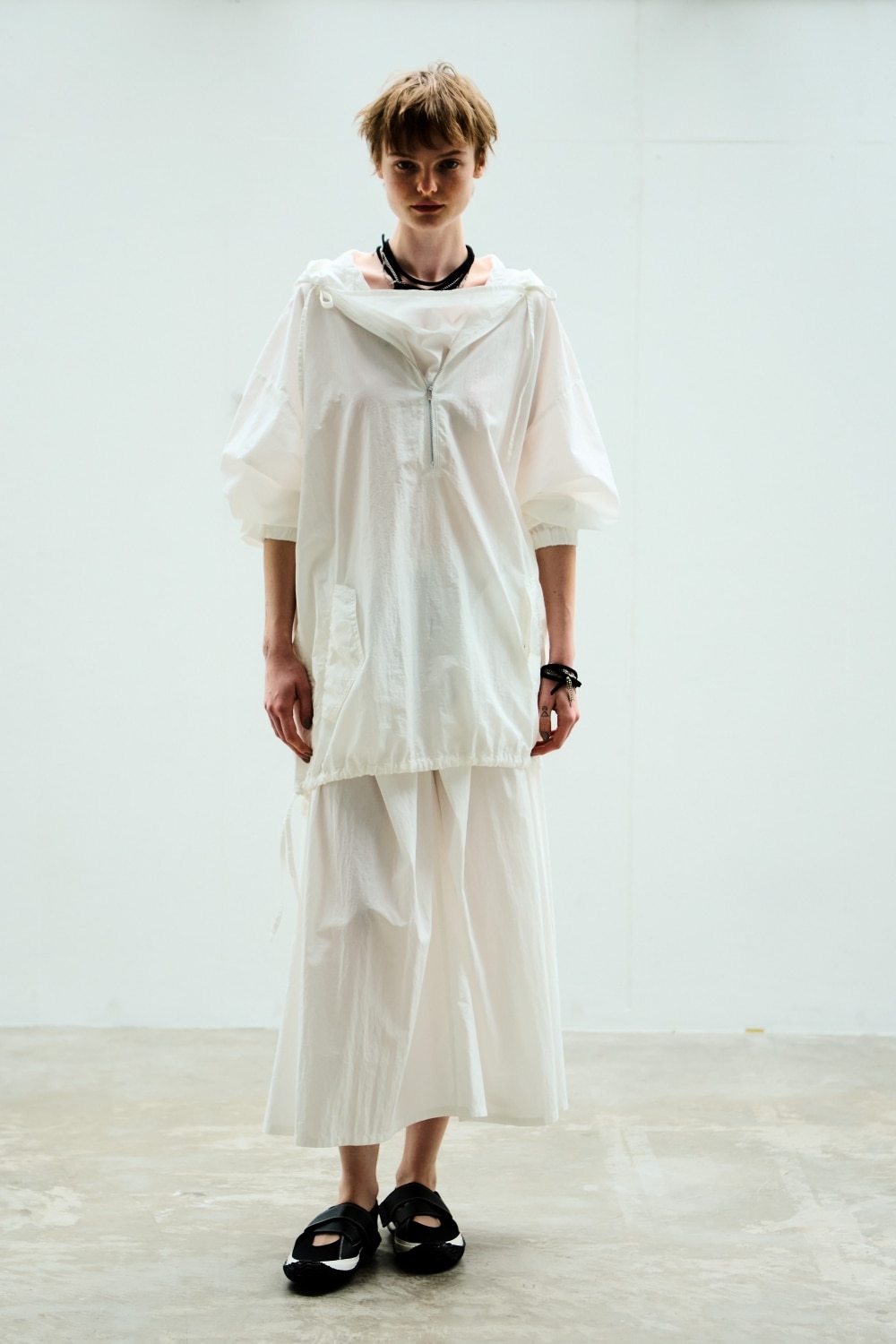 LOOK 03