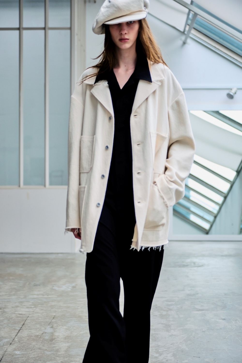 LOOK 02