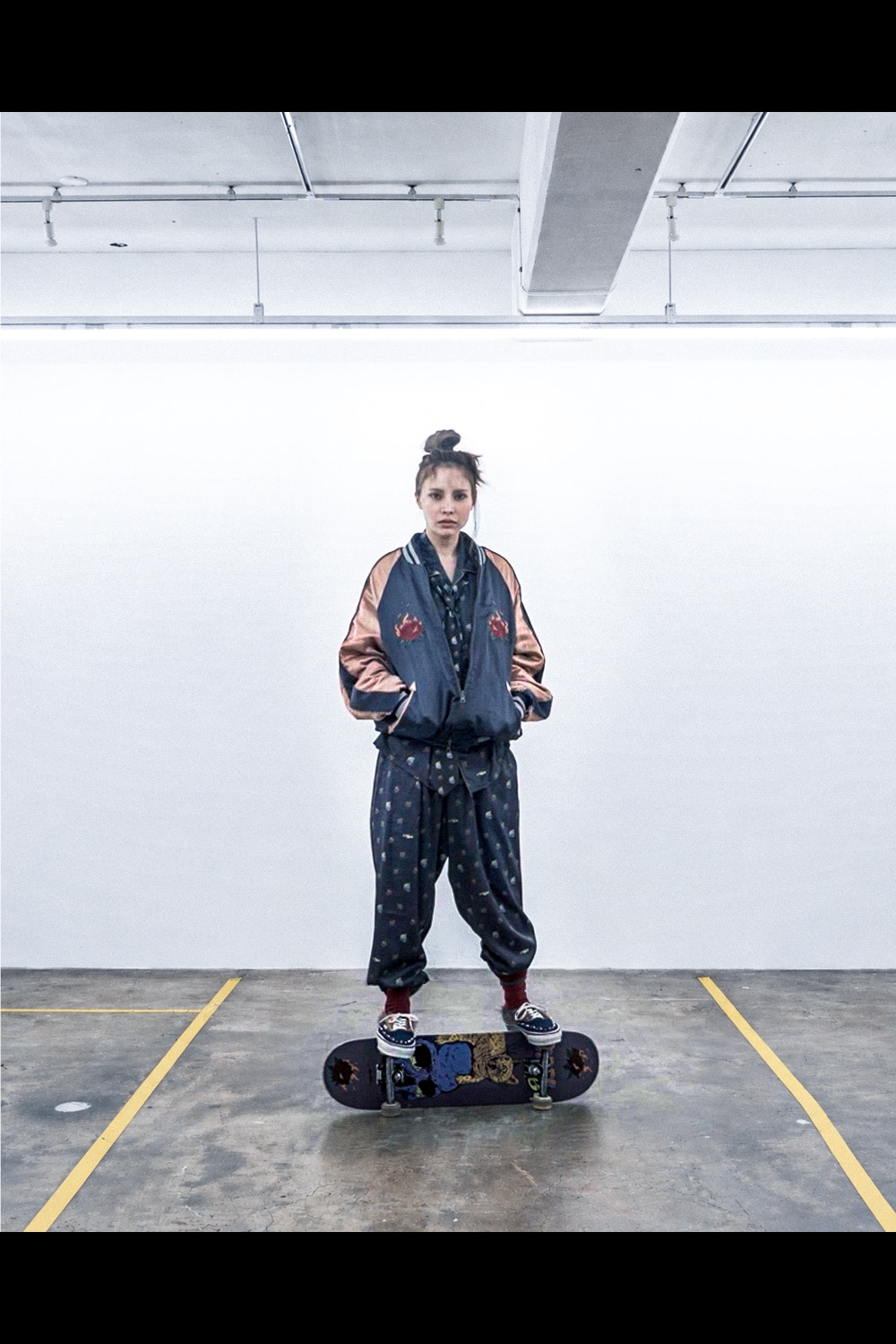 LOOK 02