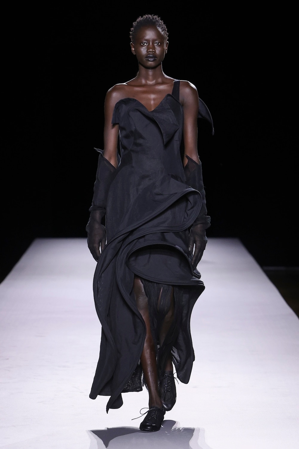 LOOK 02