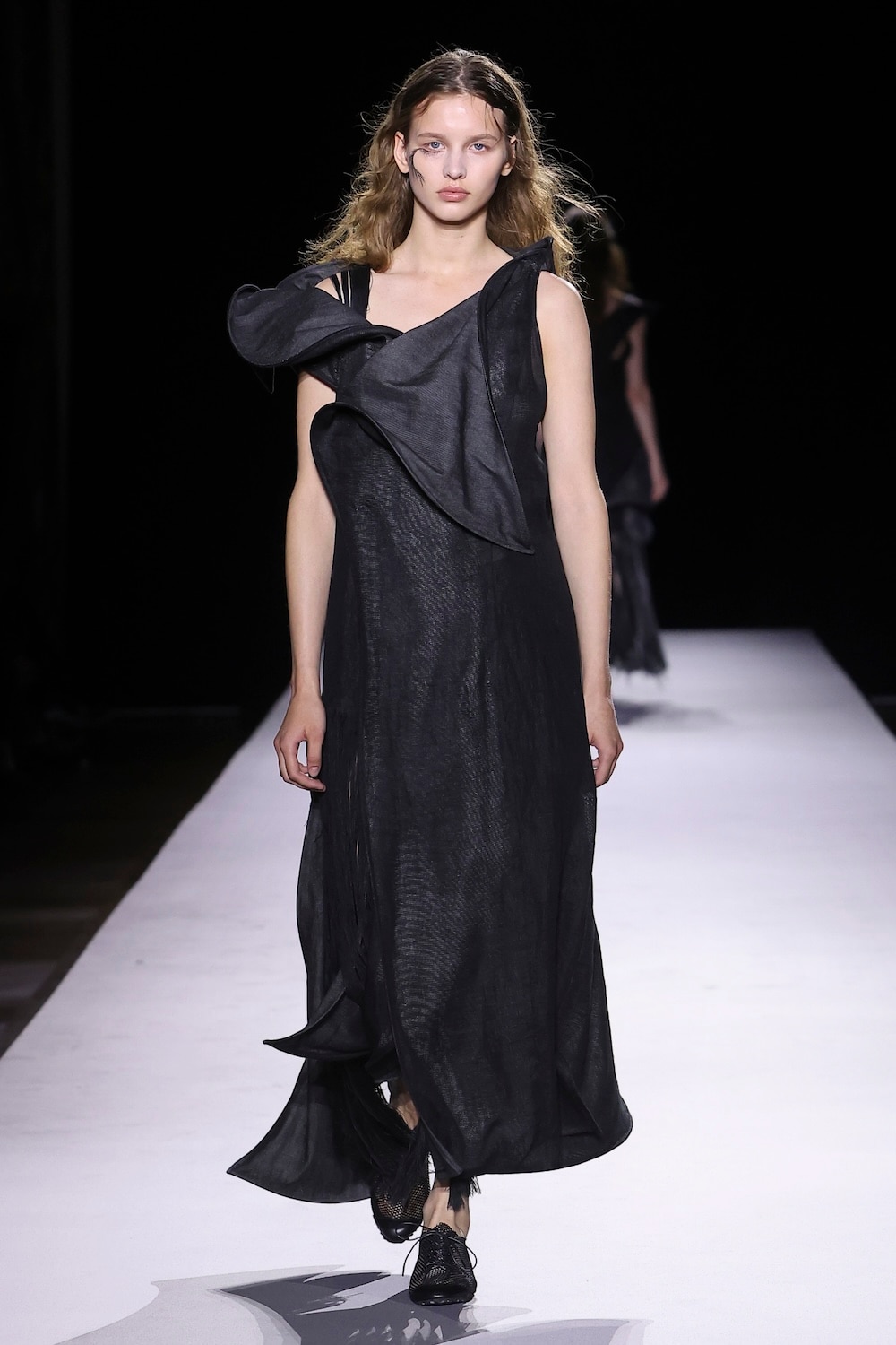 LOOK 04