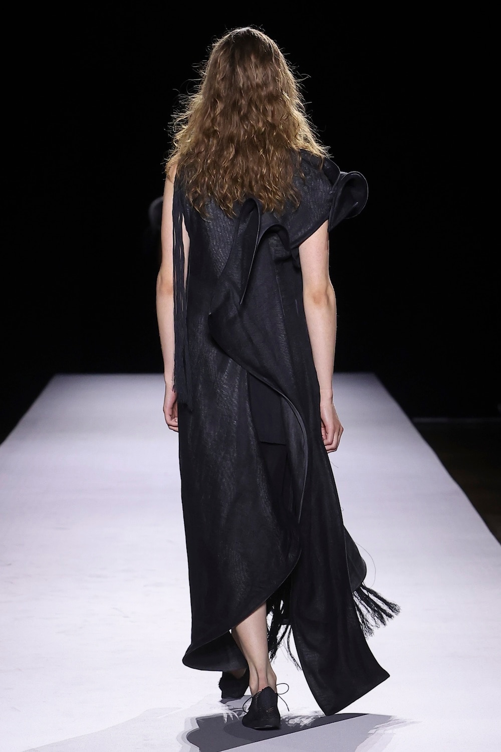 LOOK 04