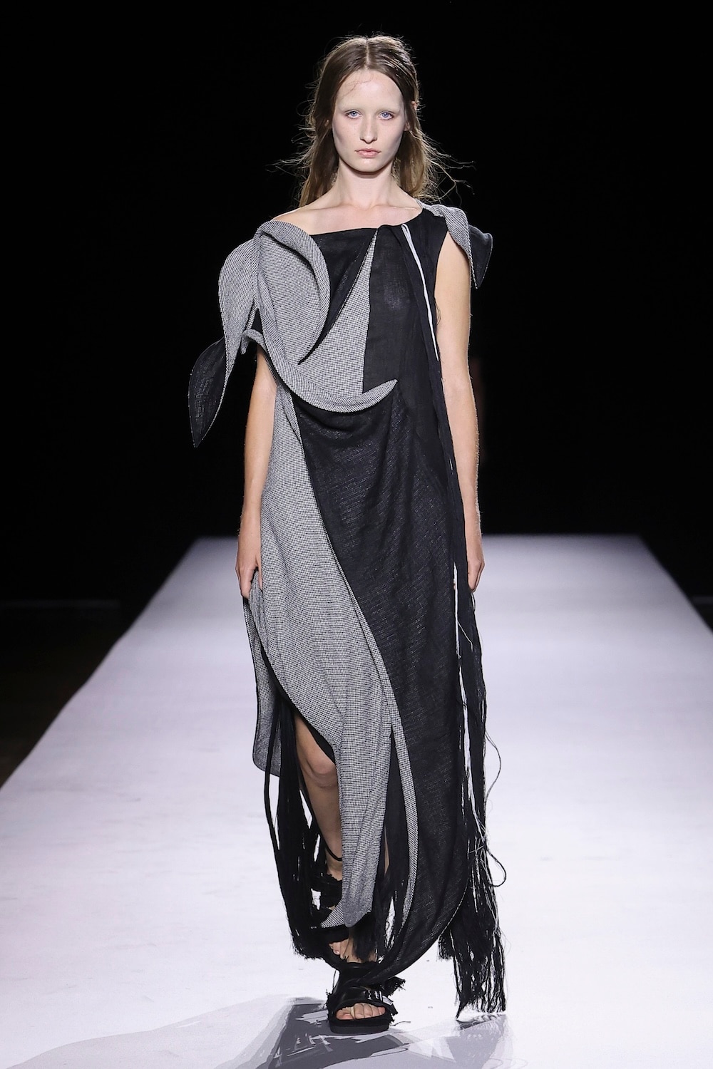 LOOK 05