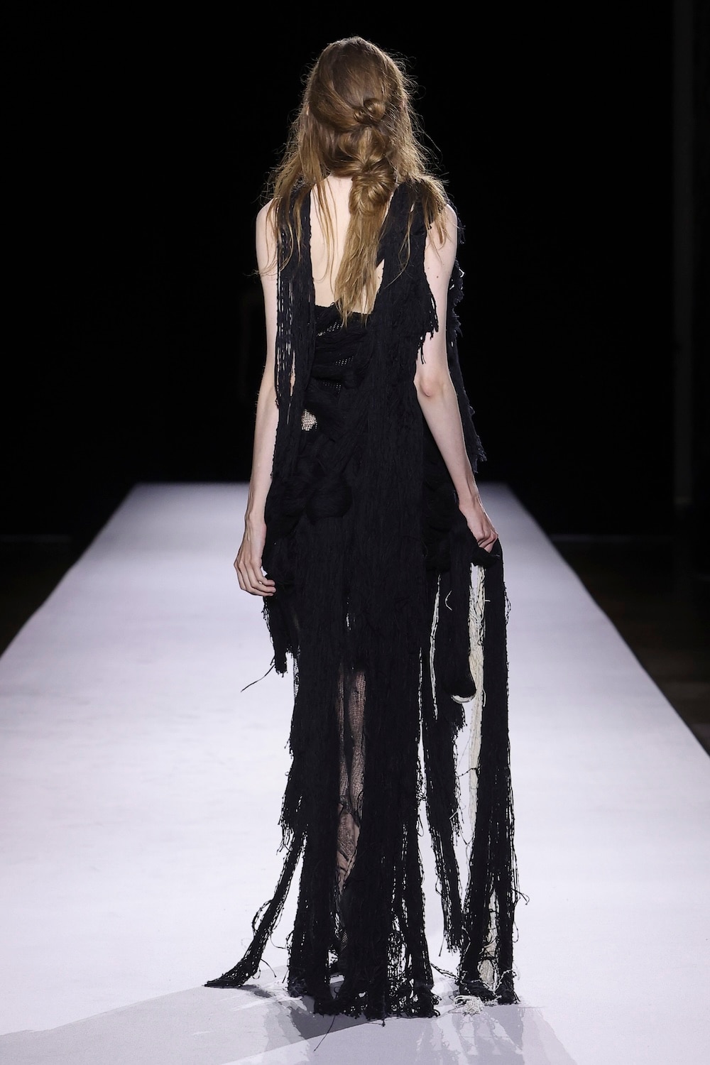 LOOK 32