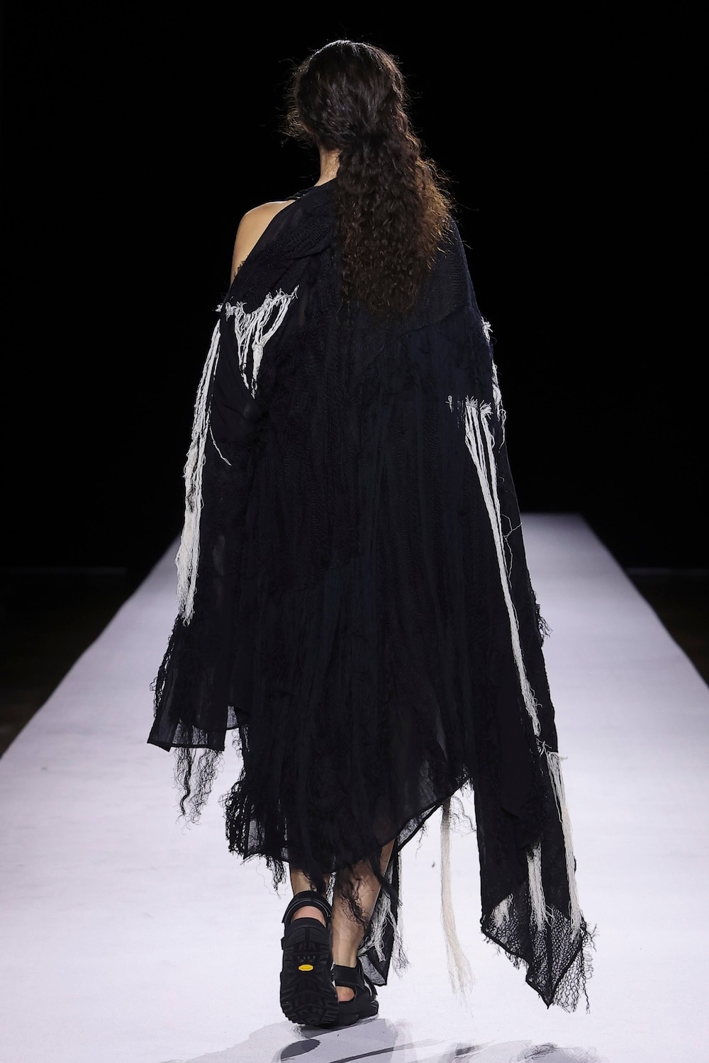 LOOK 34