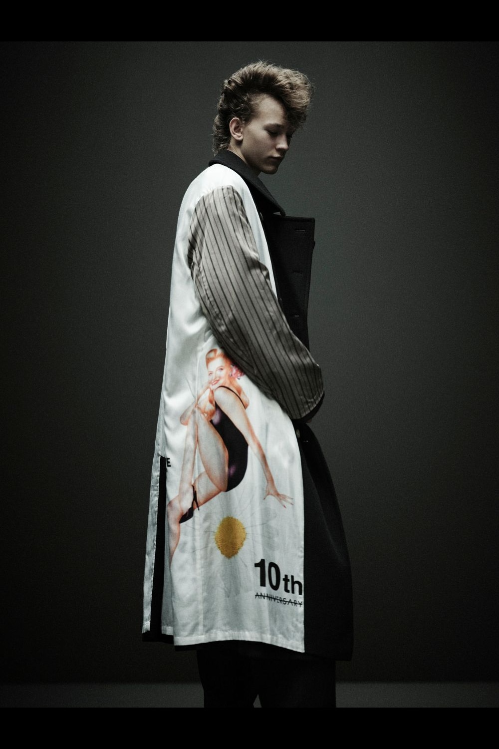 LOOK 02