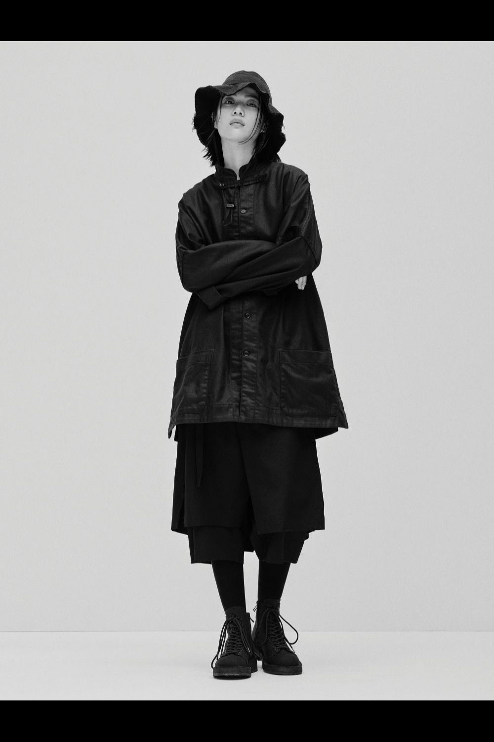LOOK 01